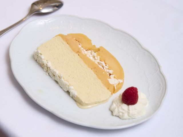 La Vieille Auberge Vacherin Glacé Vanille Mandarine